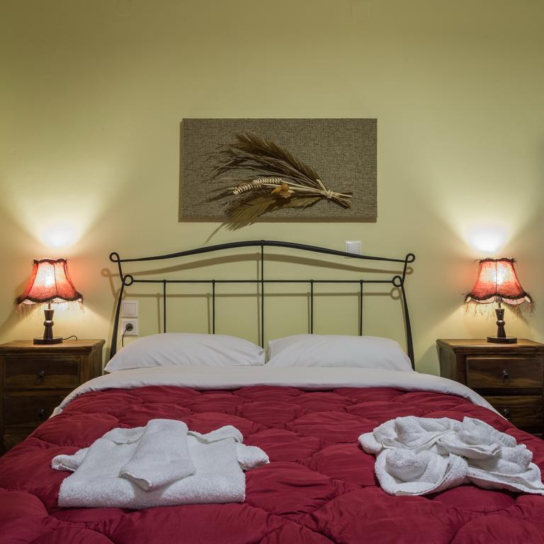 Xenonas Sta Tzakia Hotell Karpenísion Eksteriør bilde